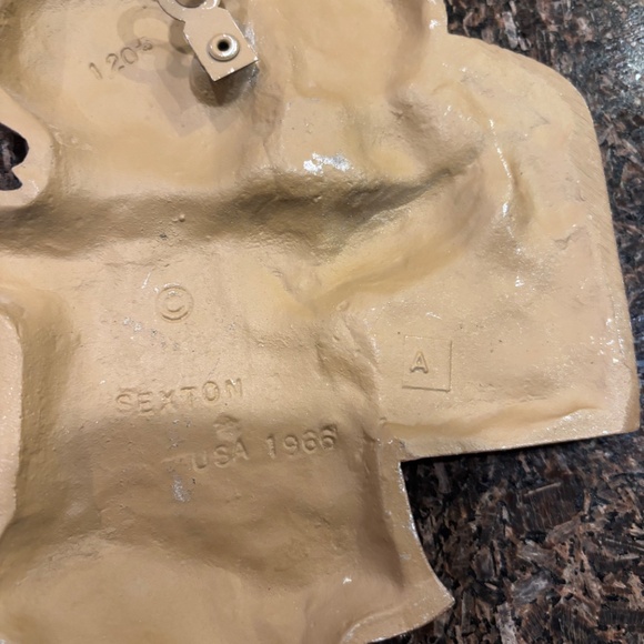 1966 Metal Child Bathroom Wall Plaques - Picture 2 of 2